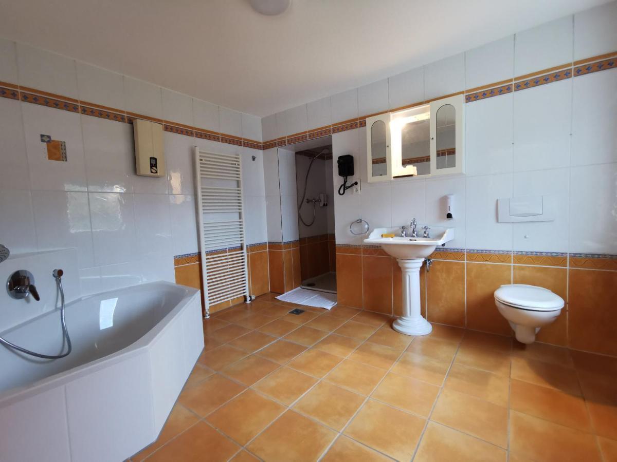 Home Inn Hotel Дормаґен Екстер'єр фото