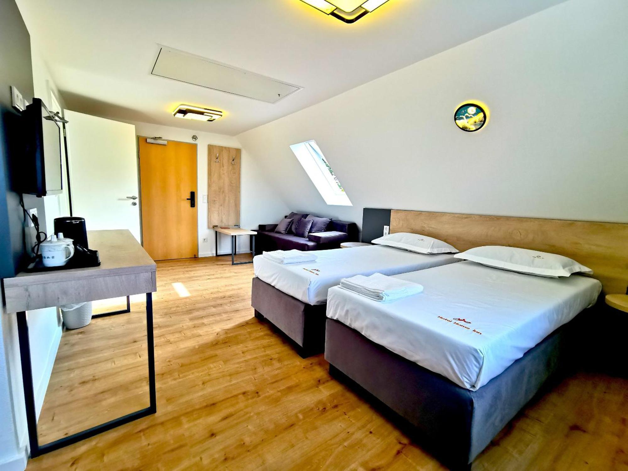 Home Inn Hotel Дормаґен Екстер'єр фото